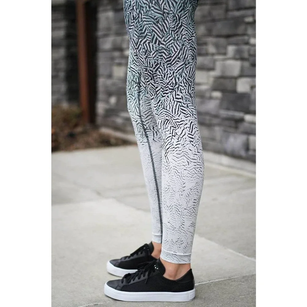 Lululemon Hi Rise Wunder Under Pant Dazzle Nulux Patterned Leggings Size 6 - Picture 10 of 13